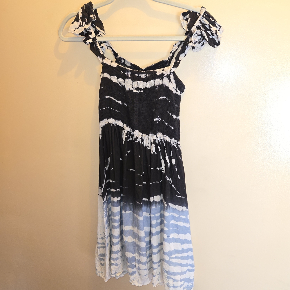 Kiwi + Punch Black and White Tie-Dye Mini Dress Flutter Sleeves Smocking Detail